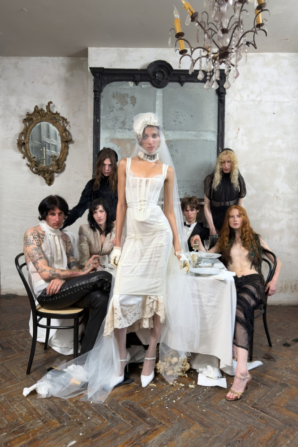Dilara Findikoglu Is Entering The Bridal Space
