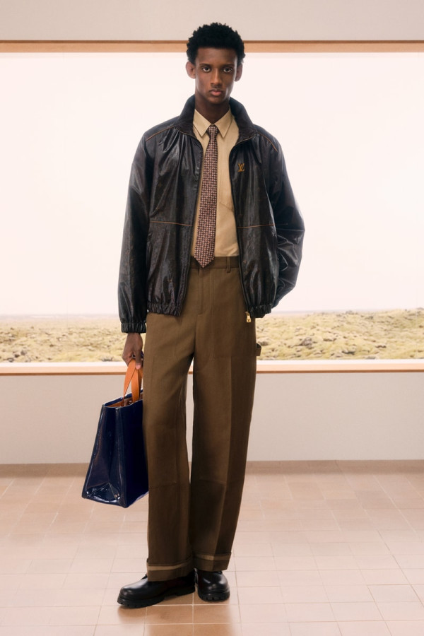 Louis Vuitton's Fall 2027 Capsule Takes Off to an English Countryside Outing