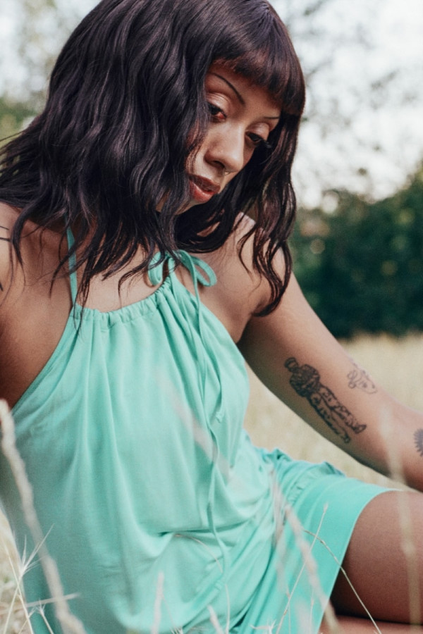 Peachy Den Is Celebrating British Summer With Nia Archives