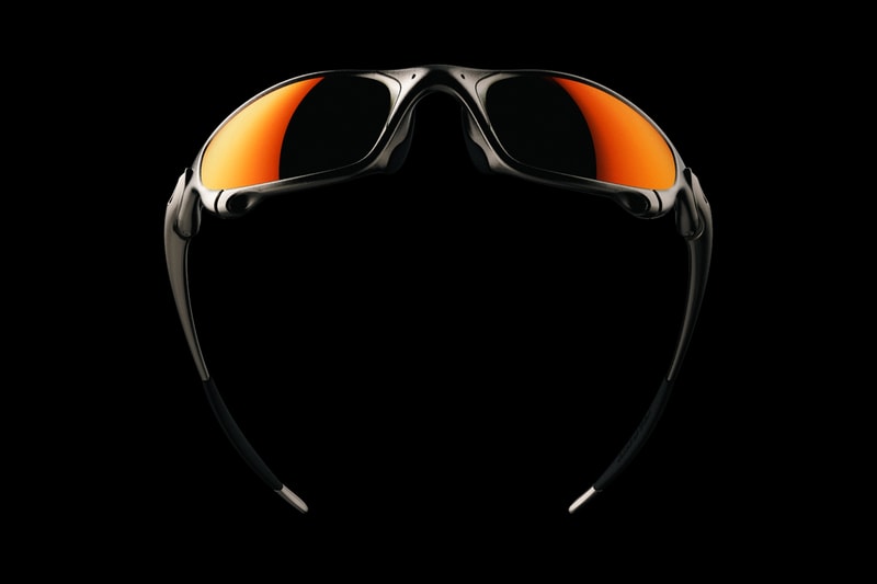 Travis Scott Revives an Icon of the Oakley Archives: The MUZM X-Metal Juliet Prototype