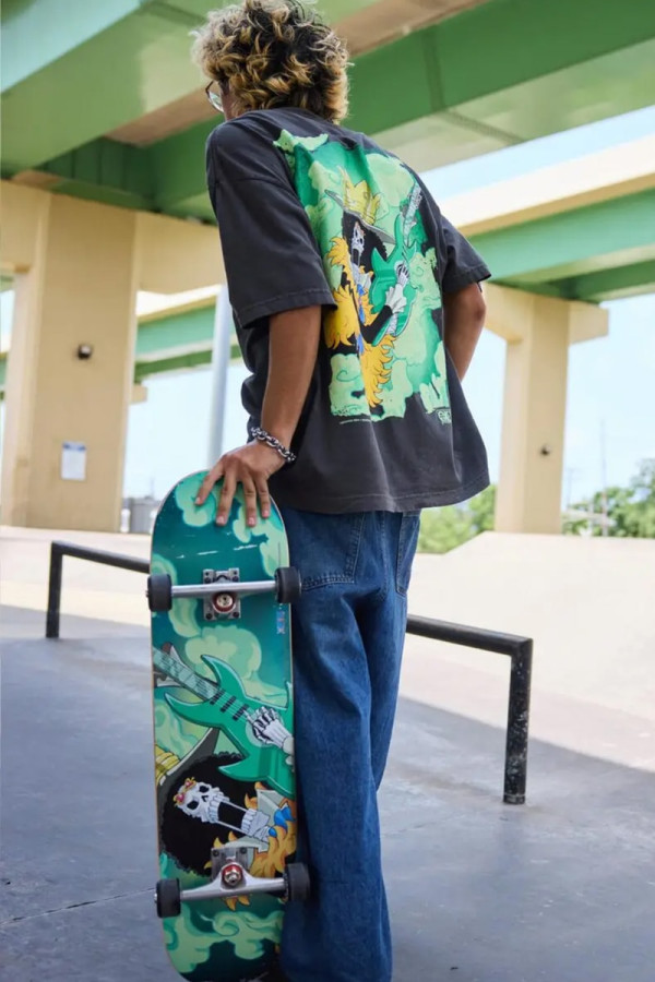 Bear Walker To Release ‘ONE PIECE’ Devil Fruit Blindbox Skate Decks