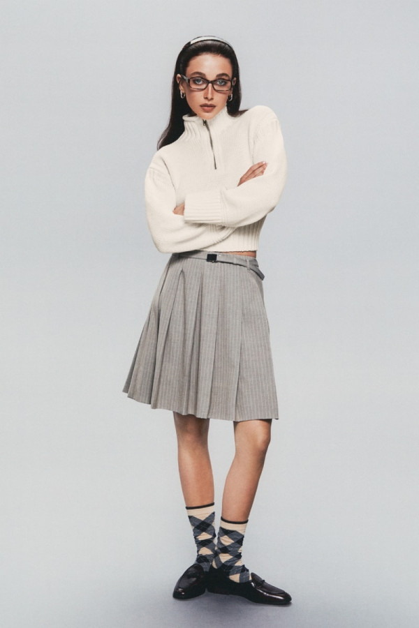 Emma Chamberlain Shrinks the J.Crew Knit