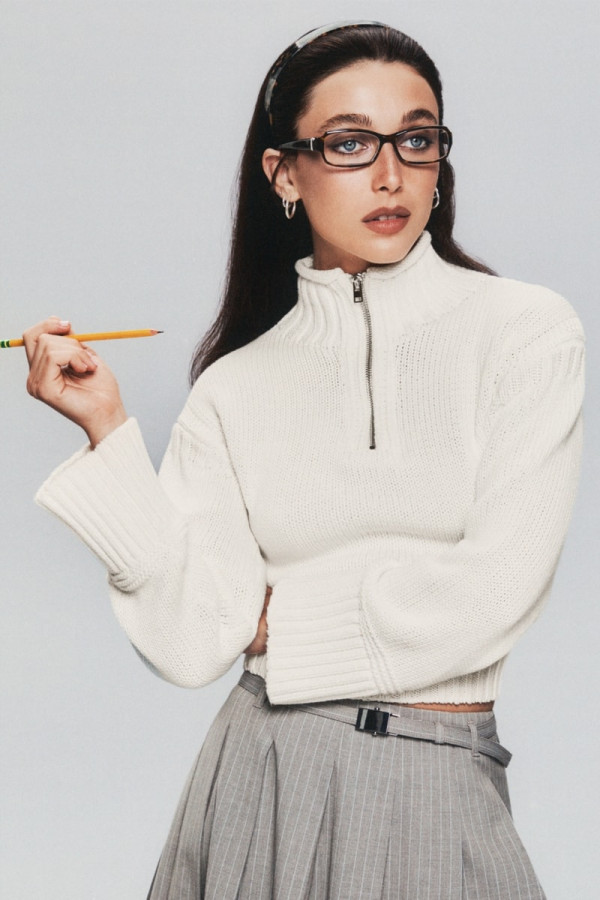 Emma Chamberlain Shrinks the J.Crew Knit