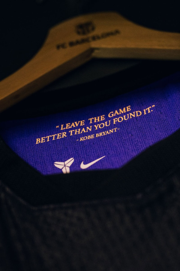 FC Barcelona Debuts Kobe Bryant-Inspired "Barça Mamba" Away Kit