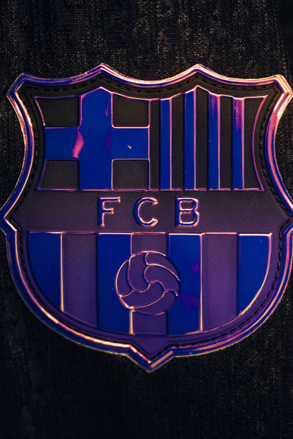 FC Barcelona Debuts Kobe Bryant-Inspired "Barça Mamba" Away Kit