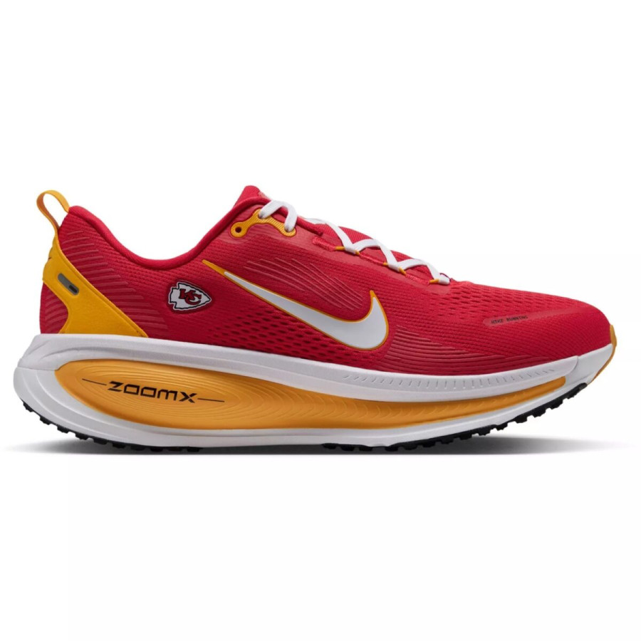 NFL Teams Take Over the Nike Vomero 18