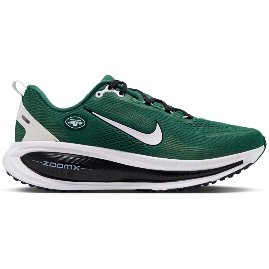 NFL Teams Take Over the Nike Vomero 18