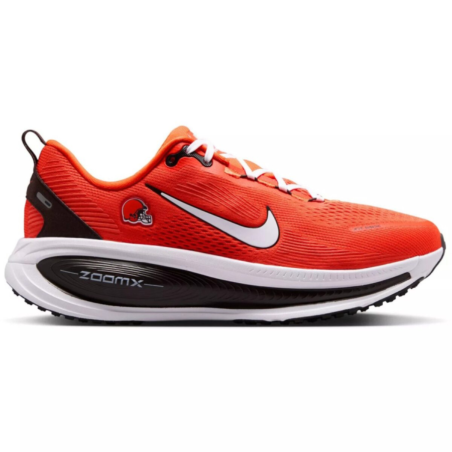NFL Teams Take Over the Nike Vomero 18