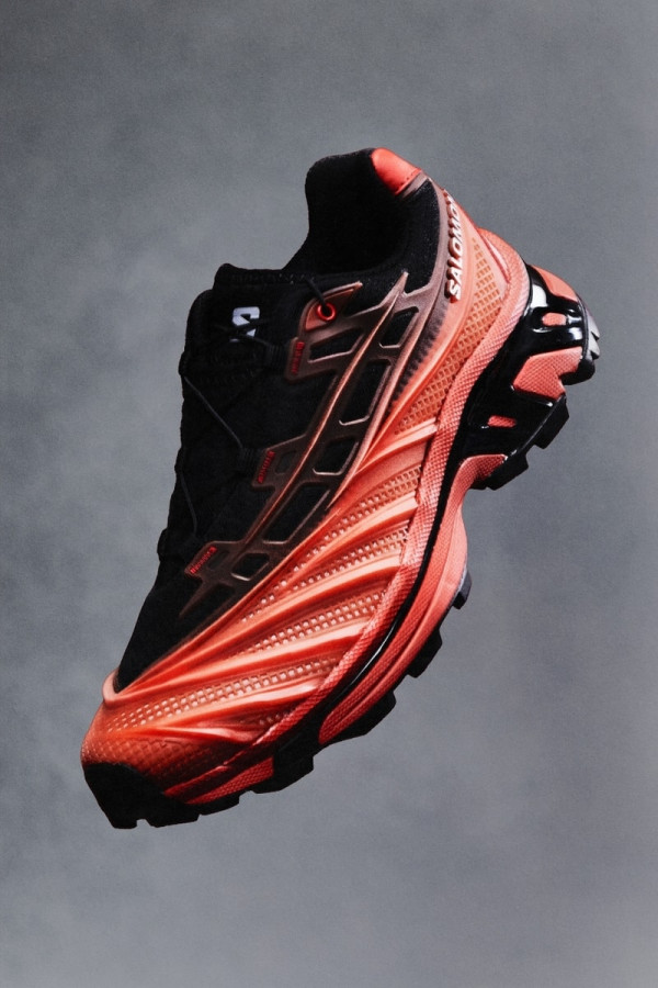 Salomon Introduces the XT-EVO Sneaker