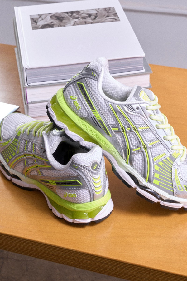 Albino & Preto x atmos x ASICS Charge the GEL-Kayano 12.1 With Volt-Inspired Energy