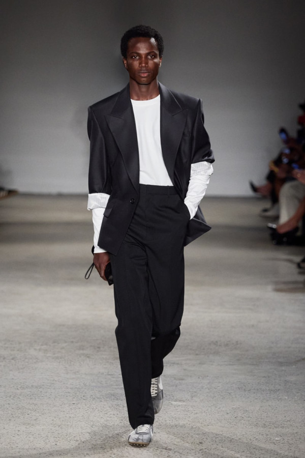 Public School SS27 'LIVING PROOF' Is a Survey of the City in Motion