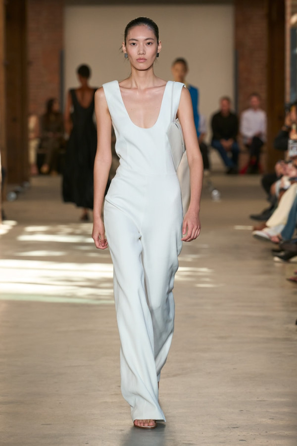 Veronica Leoni Redefines American Minimalism for Calvin Klein Spring 2027