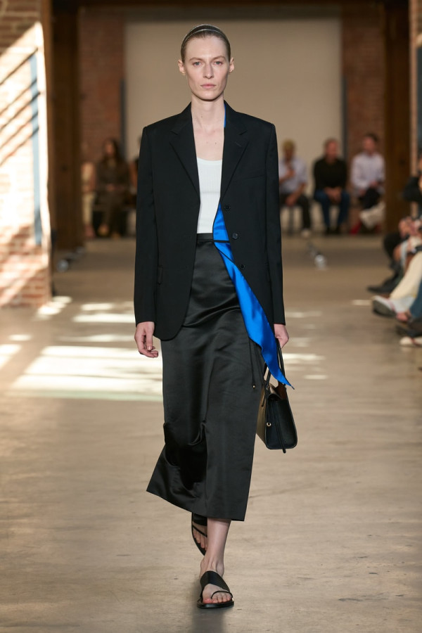 Veronica Leoni Redefines American Minimalism for Calvin Klein Spring 2027